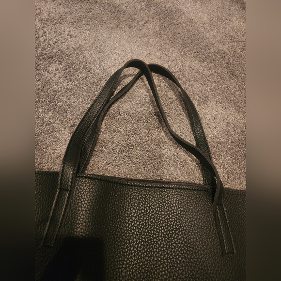 Vincent Camuto tote - Picture 3 of 5